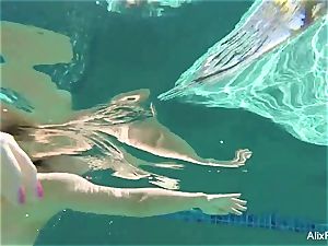 huge-chested blondes Alix and Cherie go lean dipping
